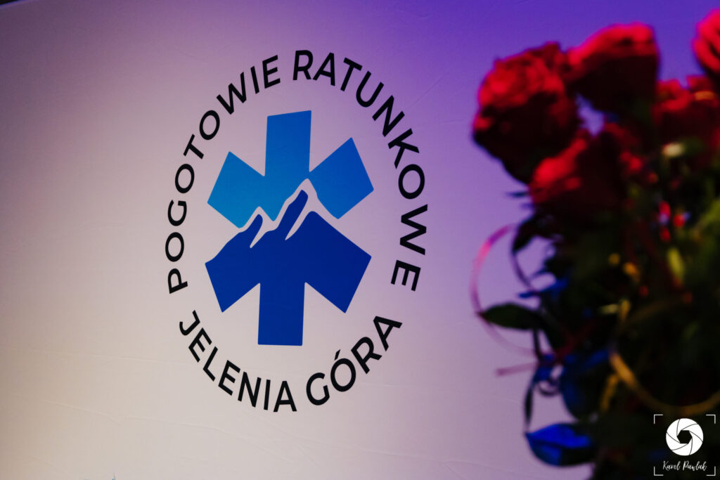 Gala Jubileuszu 75lecia Pogotowia Ratunkowego w Jeleniej Górze zdj.36